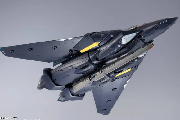 DX Chogokin VF-17S Nightmare Stealth Valkyrie (Gamlin Kizaki's)
