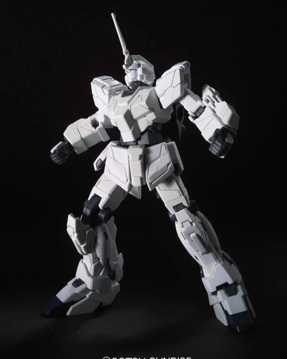1/144 HGUC RX-0 Unicorn Gundam Unicorn Mode