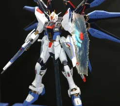 1/100 MG Strike Freedom Gundam Full Burst Mode