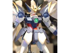 1/60 Perfect Grade Wing Gundam Zero Custom Pearl Mirror Coat Ver.