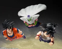 S.H.Figuarts Son Gohan (Z-Fighters) (First-Edition Limited Version with Z-Fighters Group Base Ver. A)