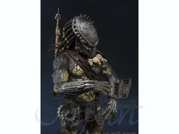 S.H.MonsterArts Predator Wolf